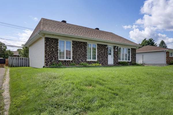 1664 Rue de Courtrai, L'Ancienne-Lorette — photo 2