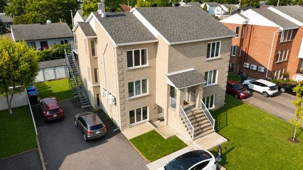 condo — 14A Rue de l'Olivier, Saint-Constant
