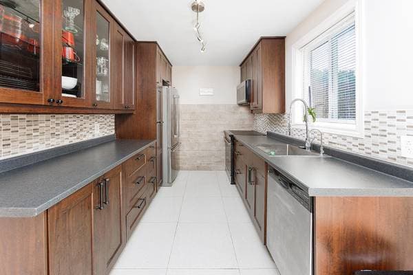 1050 Boul. Arthur-Sauvé, Laval (Laval-Ouest) — photo 15