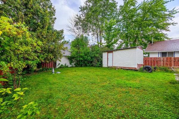 1050 Boul. Arthur-Sauvé, Laval (Laval-Ouest) — photo 24