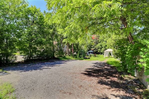119 -121 Boul. des Prairies, Laval (Laval-des-Rapides) — photo 16