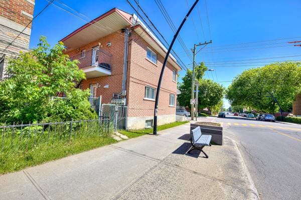 4889 Rue de Charleroi, Montréal (Montréal-Nord) — photo 43