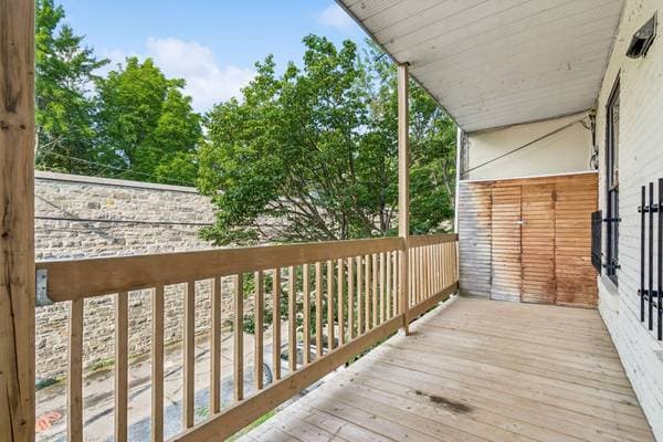 5534 Rue St-Denis, Montréal (le Plateau-Mont-Royal) — photo 20