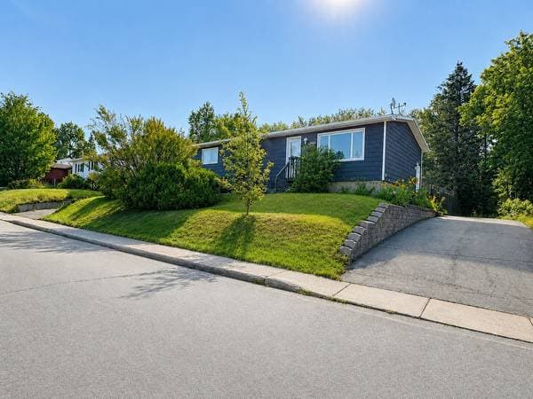 house — 1507 Boul. Forest, Val-D'Or
