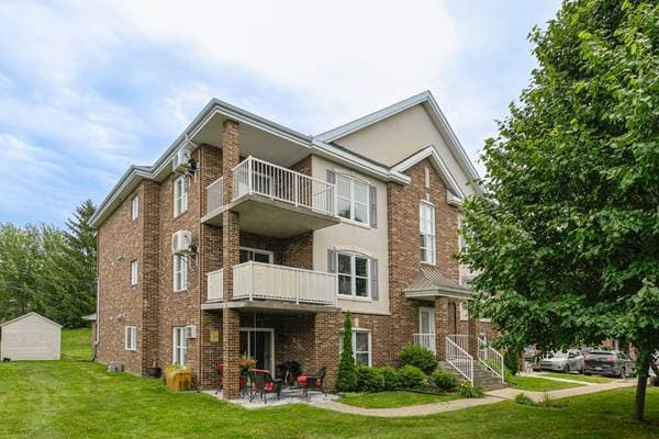 house — 1451 Boul. Brassard #101, Chambly