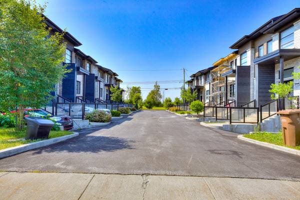 384Z Rue du Grenadier, Saint-Constant — photo 37