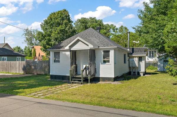 445 45e Avenue, Laval (Laval-Ouest) — photo 1