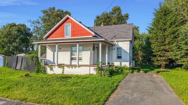 70 Route 275, Sainte-Aurélie — photo 1