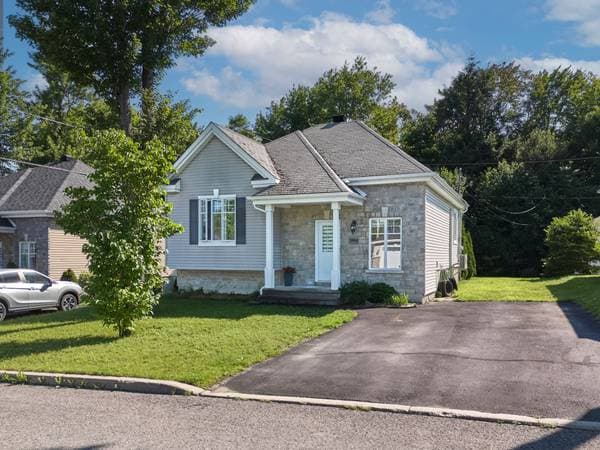 1004 Rue de Condé, Saint-Jérôme — photo 1