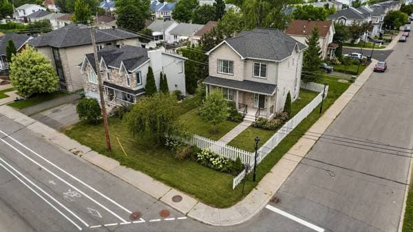 81e Avenue (P.-a.-T.), Montréal (Rivière-des-Prairies/Pointe-aux-Trembles) — photo 4