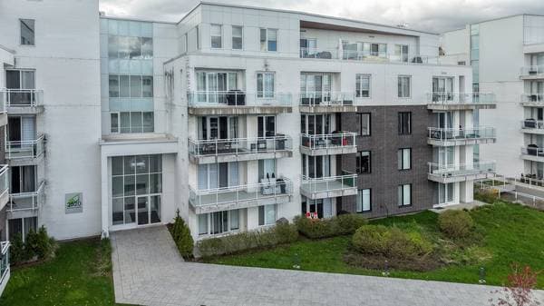2520 Rue Maurice-Savoie #302, Longueuil (le Vieux-Longueuil) — photo 2