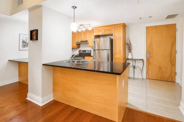 25 Prom. des Îles #306, Laval (Chomedey) — photo 2