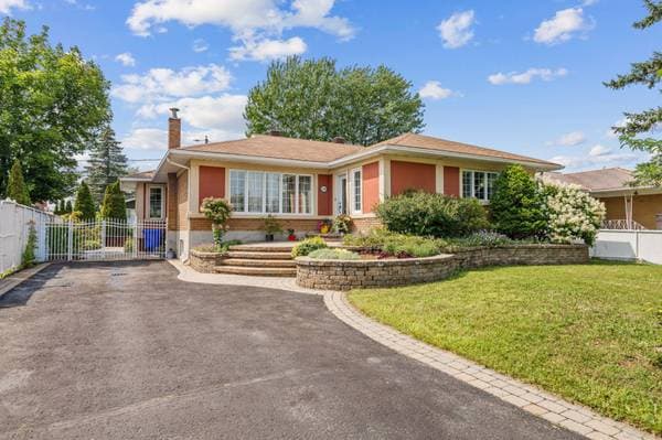 2144 Rue Jacques-Lemoyne, Varennes — photo 1