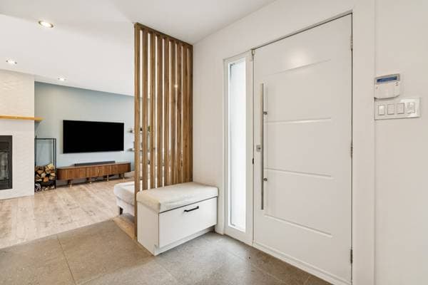 ,  — photo 2