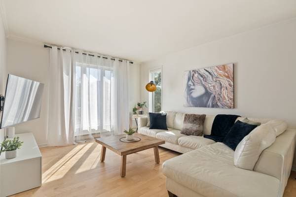 ,  — photo 2