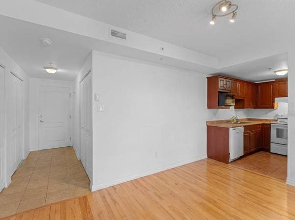 2110 Rue Caroline-Béique #402, Montréal (Ahuntsic-Cartierville) — photo 3