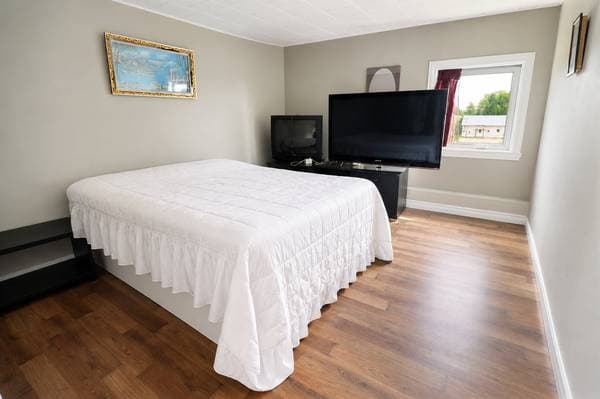 23 Rue Principale O., La Trinité-des-Monts — photo 14