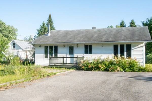 house — 112 Ch. de la Boulangerie, Val-des-Bois