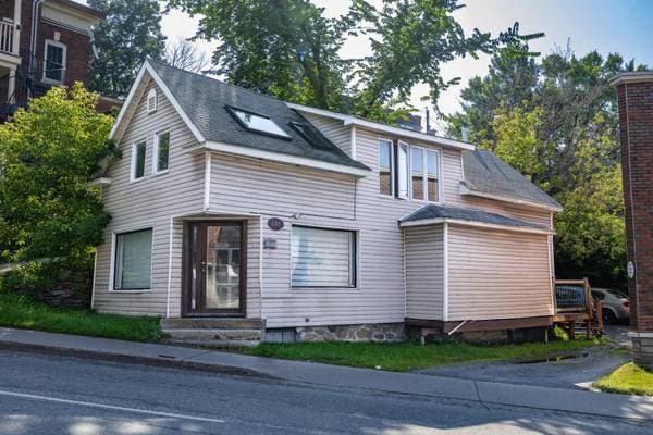 duplex — 136 Rue King E., Sherbrooke (Fleurimont)