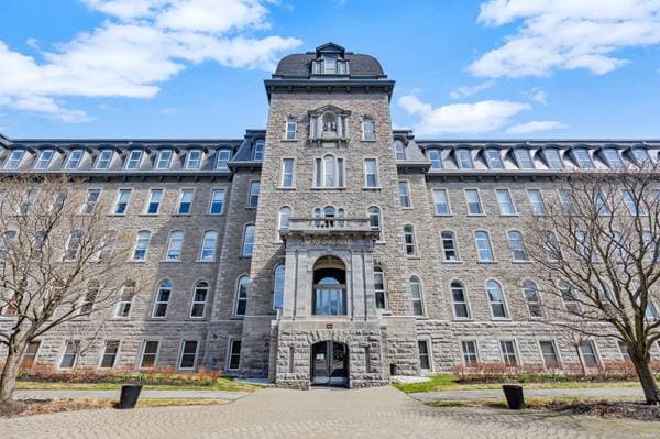 230 Rue Sherbrooke E. #103, Montréal (Ville-Marie) — photo 1