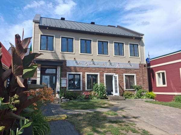 commercial — 1717 Av. Bourgogne, Chambly