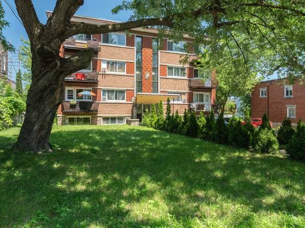 2095 Boul. Grand, Montréal (Côte-des-Neiges/Notre-Dame-de-Grâce) — photo 1
