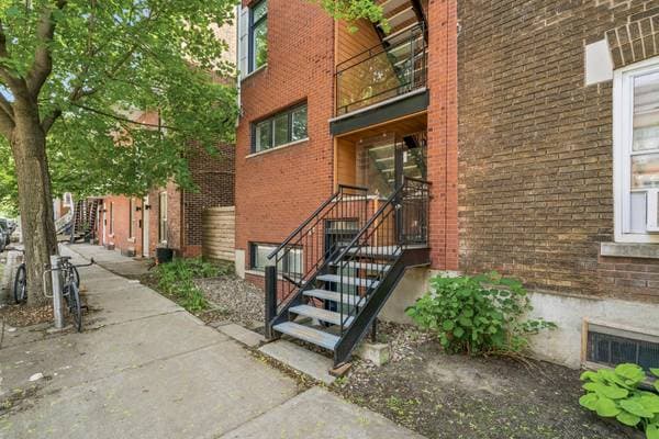 1886 Rue Poupart, Montréal (Ville-Marie) — photo 3