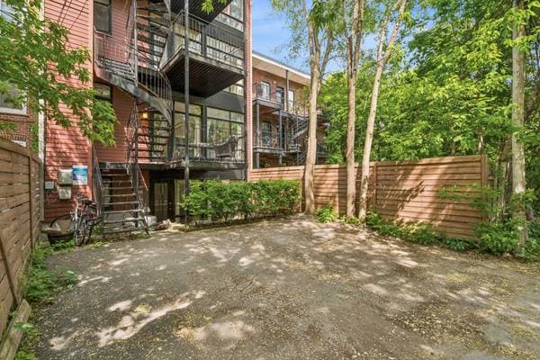 1886 Rue Poupart, Montréal (Ville-Marie) — photo 22