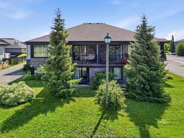 house — 9147 Rue Desvoyaux, Mirabel
