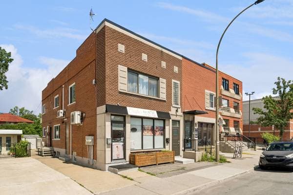 10357 Boul. St-Laurent, Montréal (Ahuntsic-Cartierville) — photo 1