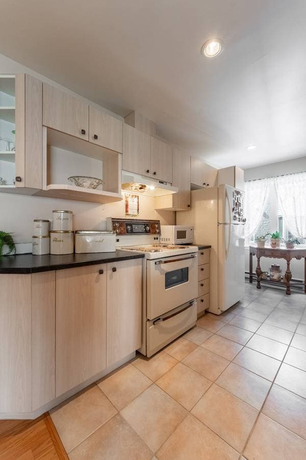 7081 Rue St-Zotique E. #201, Montréal (Anjou) — photo 3