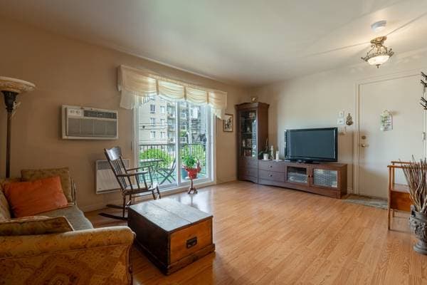 7081 Rue St-Zotique E. #201, Montréal (Anjou) — photo 7