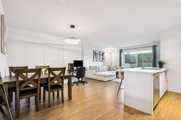 10065 Rue de l'Épervier #104, Mirabel — photo 2