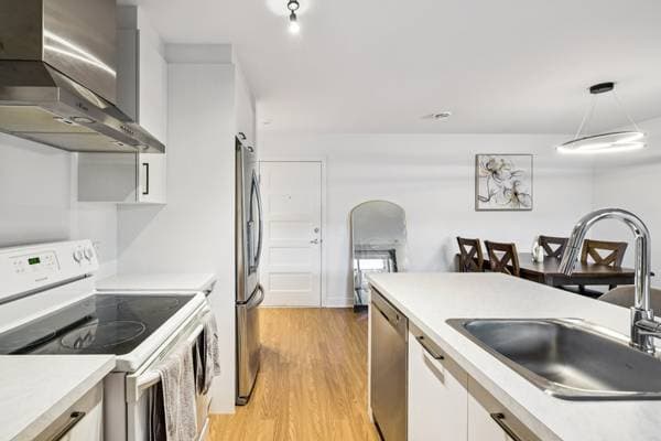 10065 Rue de l'Épervier #104, Mirabel — photo 4