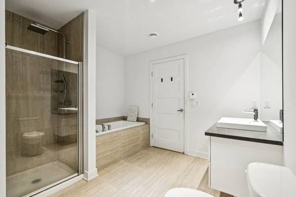 10065 Rue de l'Épervier #104, Mirabel — photo 9