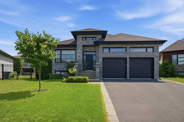 1692 Rue Timothée-Kimber, Chambly — photo 1