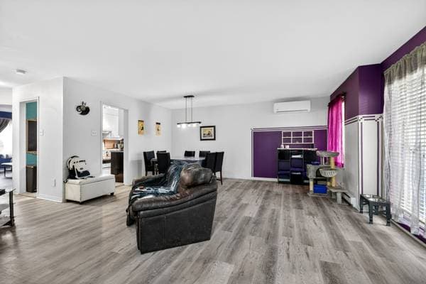 892 Rue des Bosquets, Sainte-Marthe-sur-le-Lac — photo 3