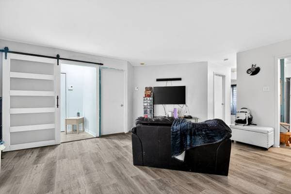 892 Rue des Bosquets, Sainte-Marthe-sur-le-Lac — photo 4