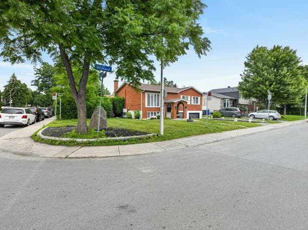 245 Rue Richard, Laval (Chomedey) — photo 40
