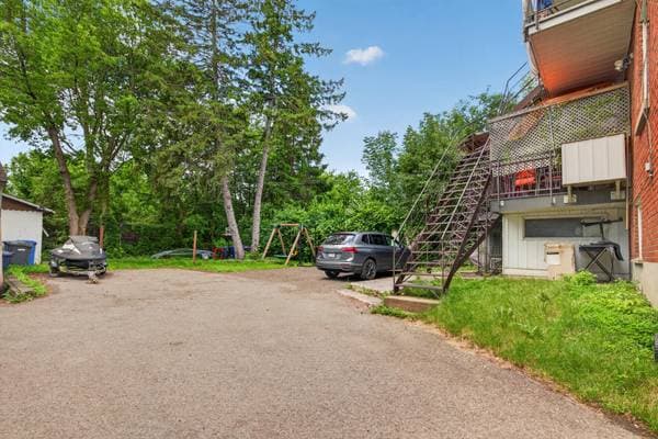 80 -86 Av. Léo-Lacombe, Laval (Laval-des-Rapides) — photo 25