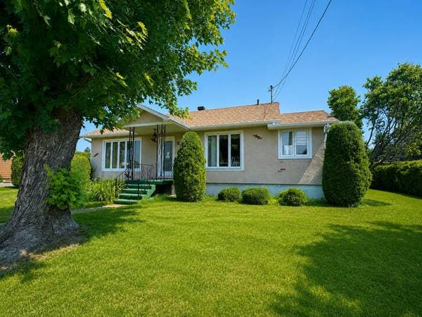 house — 1441 Rue Allie, Mont-Joli