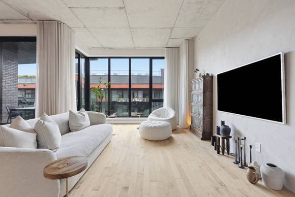42 Rue du Square-Sir-George-Étienne-Cartier #601, Montréal (le Sud-Ouest) — photo 3