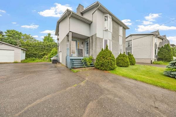 1017 -1019 Rue de la Plaisance, Saint-Jérôme — photo 2