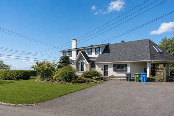 65 Ch. du Bord-du-Lac-Lakeshore, Pointe-Claire — photo 2