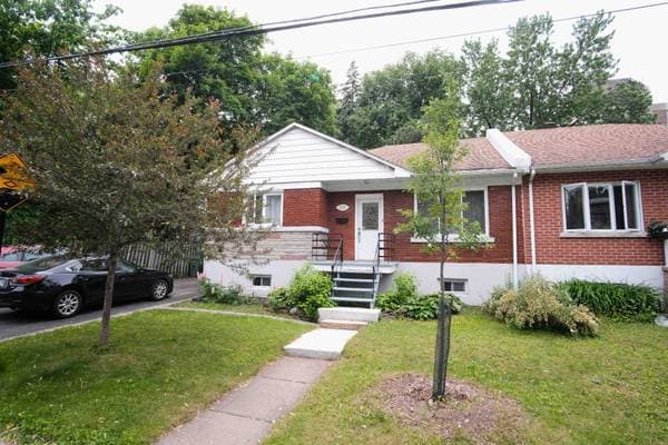 house — 1020 Rue Dutrisac, Montréal (Saint-Laurent)