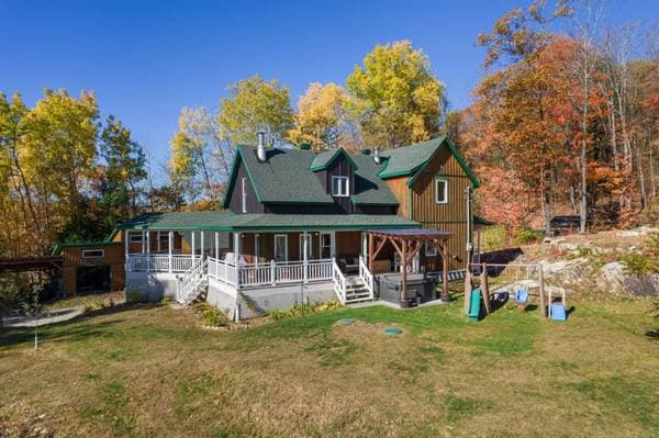 house — 165 Ch. du Fort, Val-des-Monts