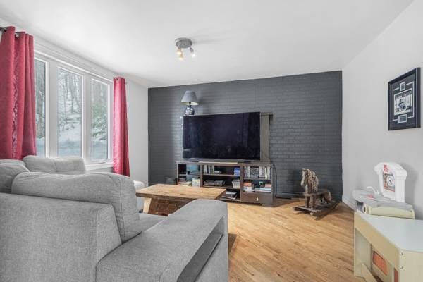 71 Av. Ste-Brigitte, Sainte-Brigitte-de-Laval — photo 8
