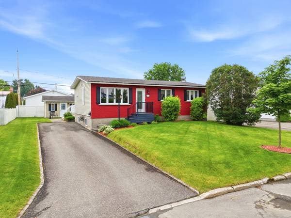 house — 3595 Rue St-Charles, Saint-Hyacinthe