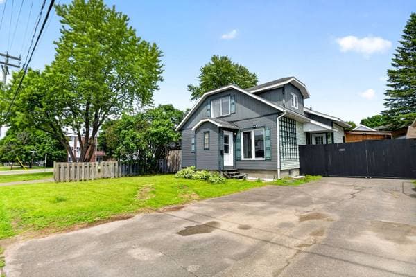301 Av. d'Argenteuil, Lachute — photo 1