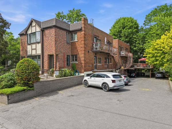 61 -71 Boul. Desaulniers, Saint-Lambert — photo 5